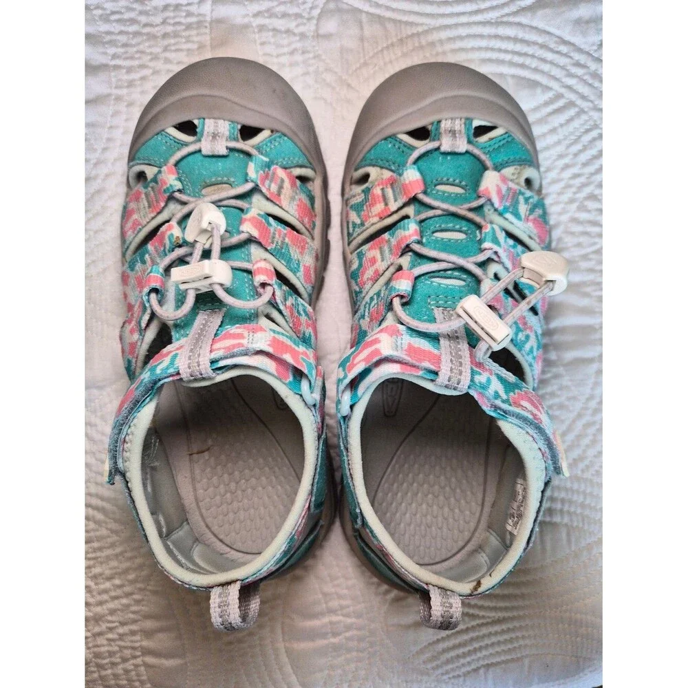 VGUC KEEN Unisex Kids Newport H2 Sandal Camo/Pink Icing Youth 3